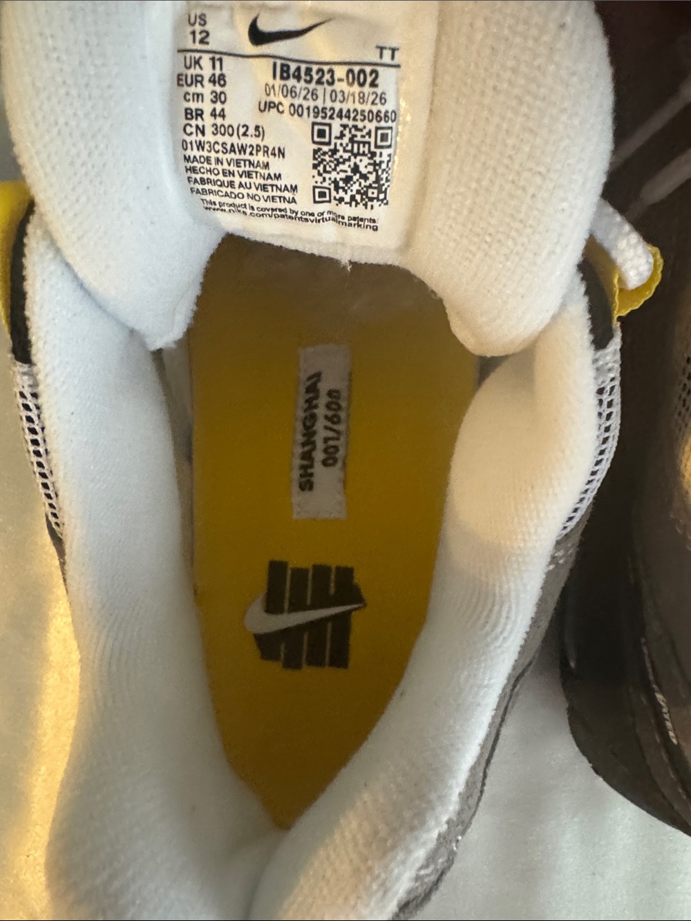 New!🔥Rare’ Undefeated x Nike Air Max 95 'Opti Yellow' showcases vibrant yellow!🔥 - Picture 11 of 12